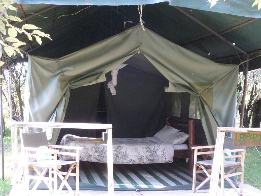Enchoro Wildlife Camp Hotel Ololaimutiek ภายนอก รูปภาพ